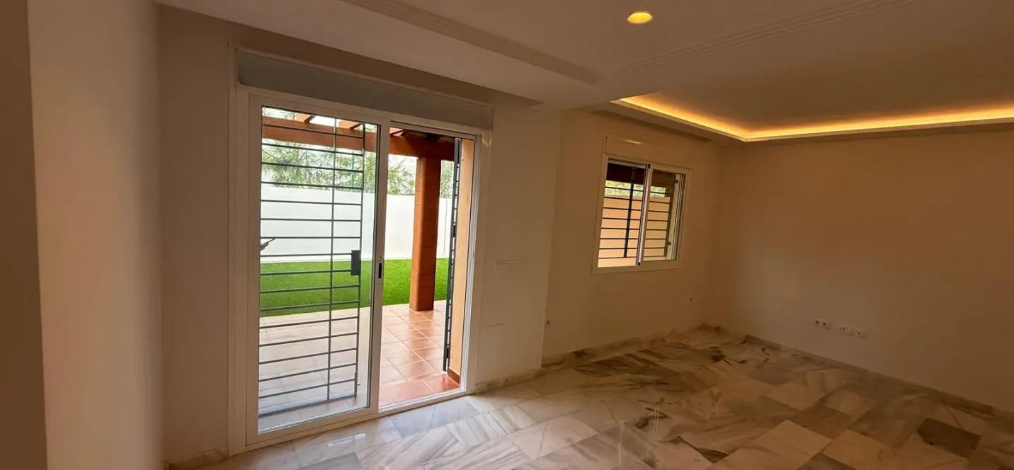 Sale of semi-detached house in Calahonda 2
