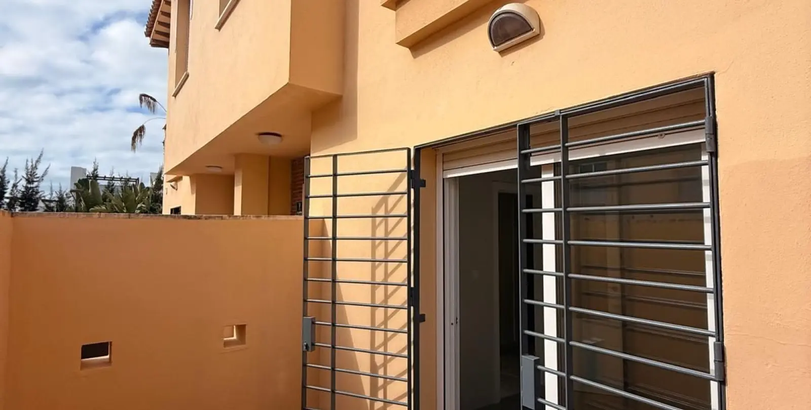 Sale of semi-detached house in Calahonda 7