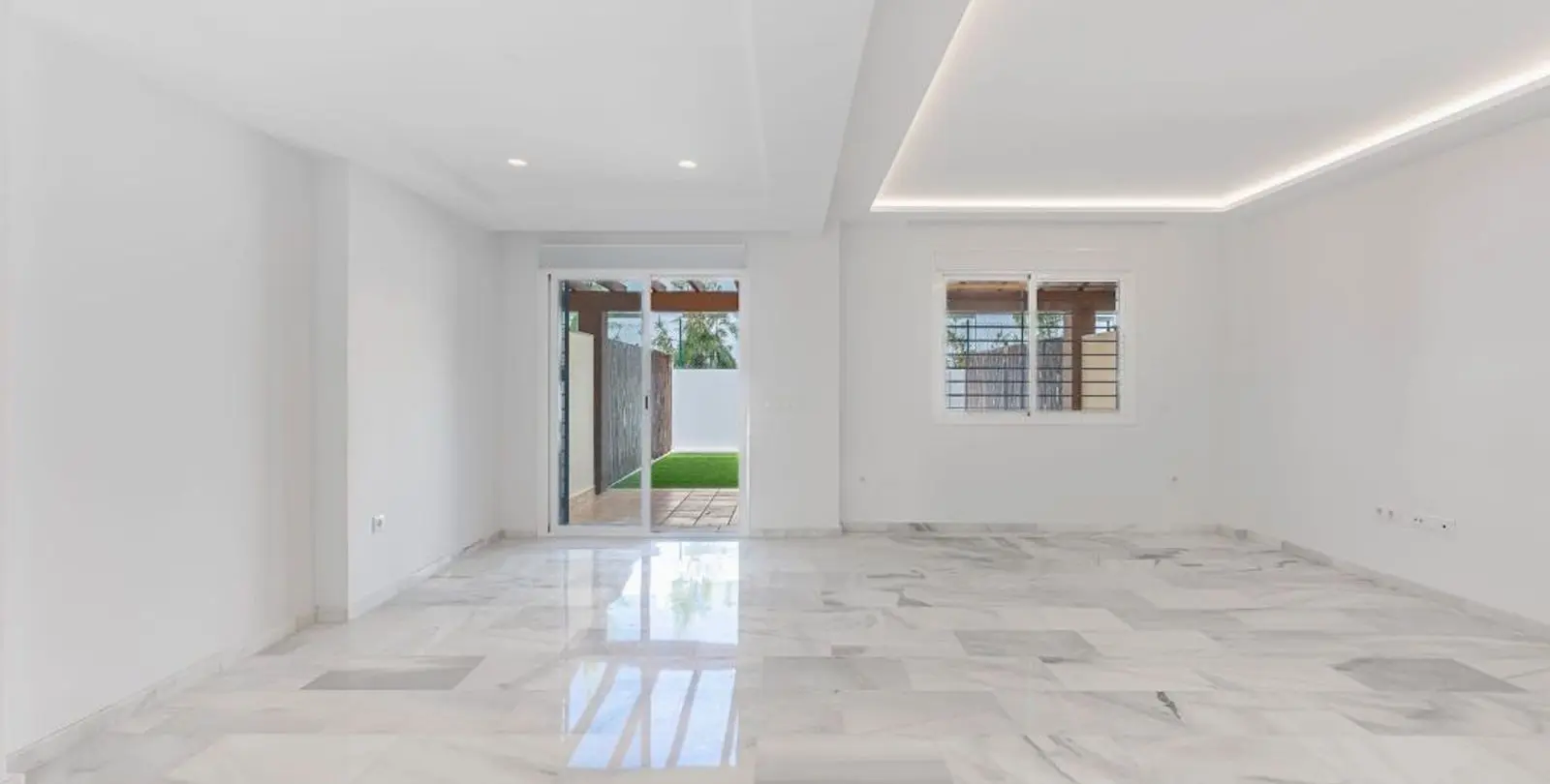 Sale of semi-detached house in Calahonda 28