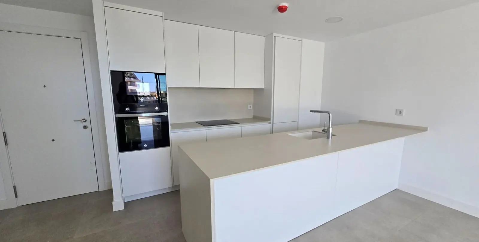 Sale of middle floor apartment in Fuengirola 8
