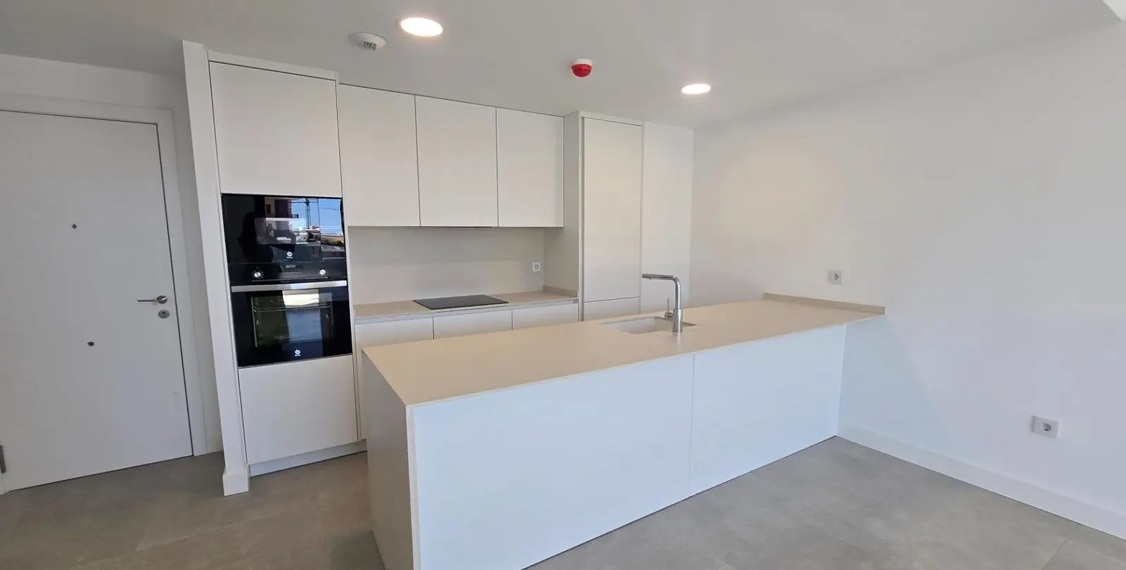 Sale of middle floor apartment in Fuengirola 9