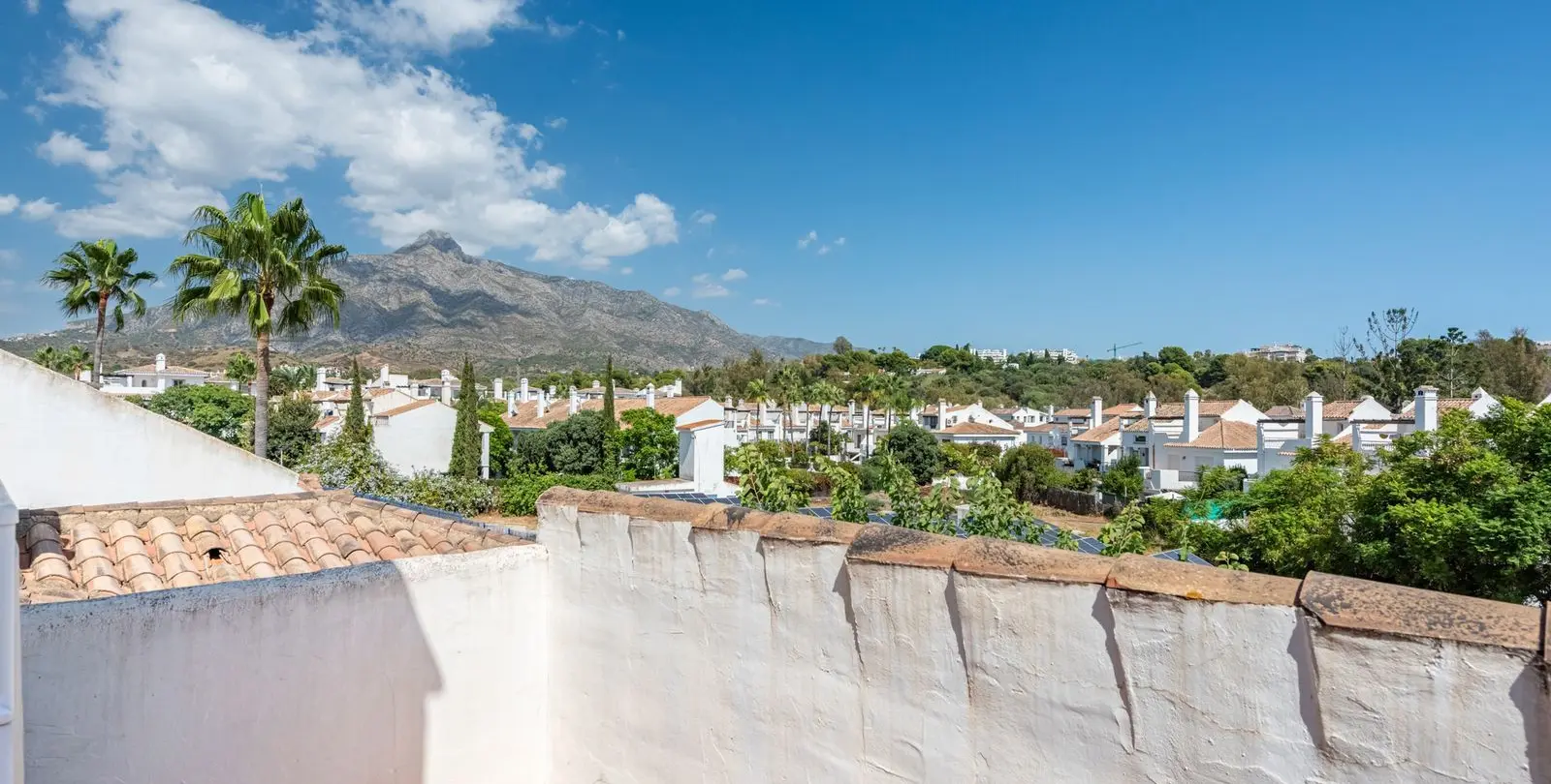 Продажа таунхауса в Nueva Andalucía 3
