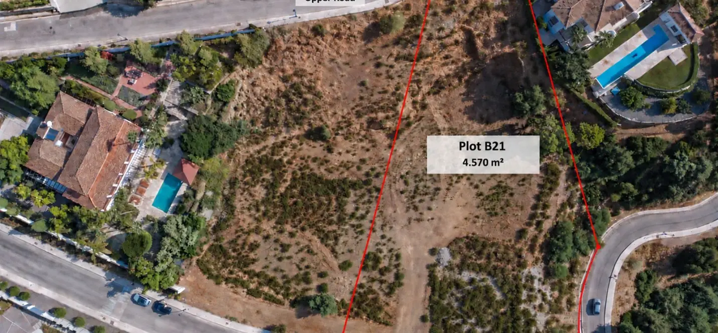 Sale of residential plot in Benahavís 0