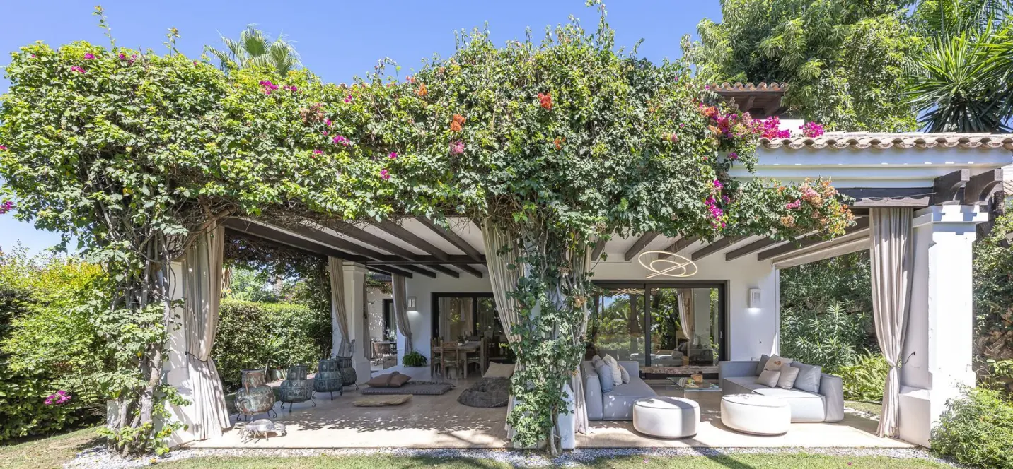 Sale of detached villa in The Golden Mile 0