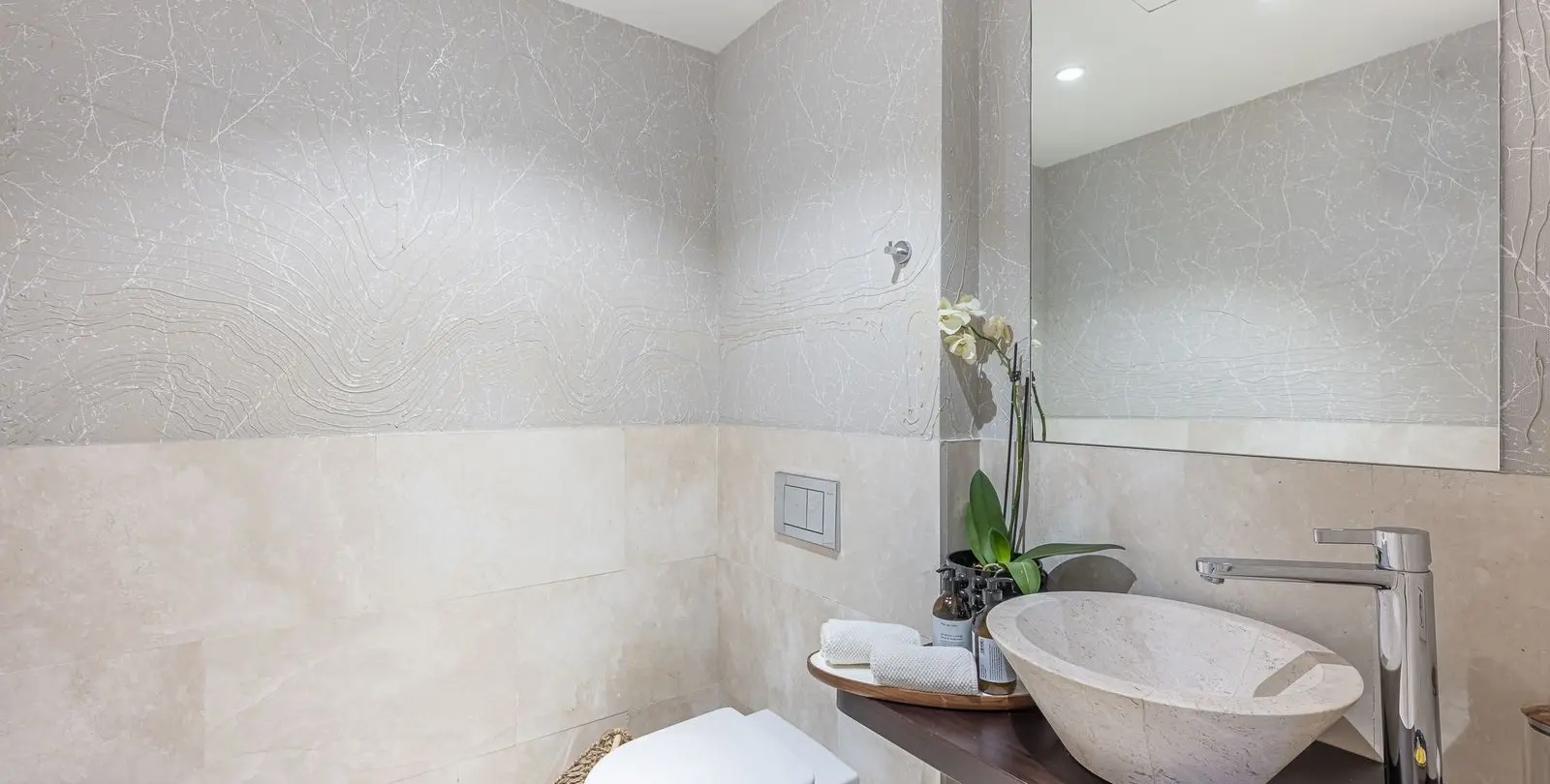 Sale of detached villa in The Golden Mile 23