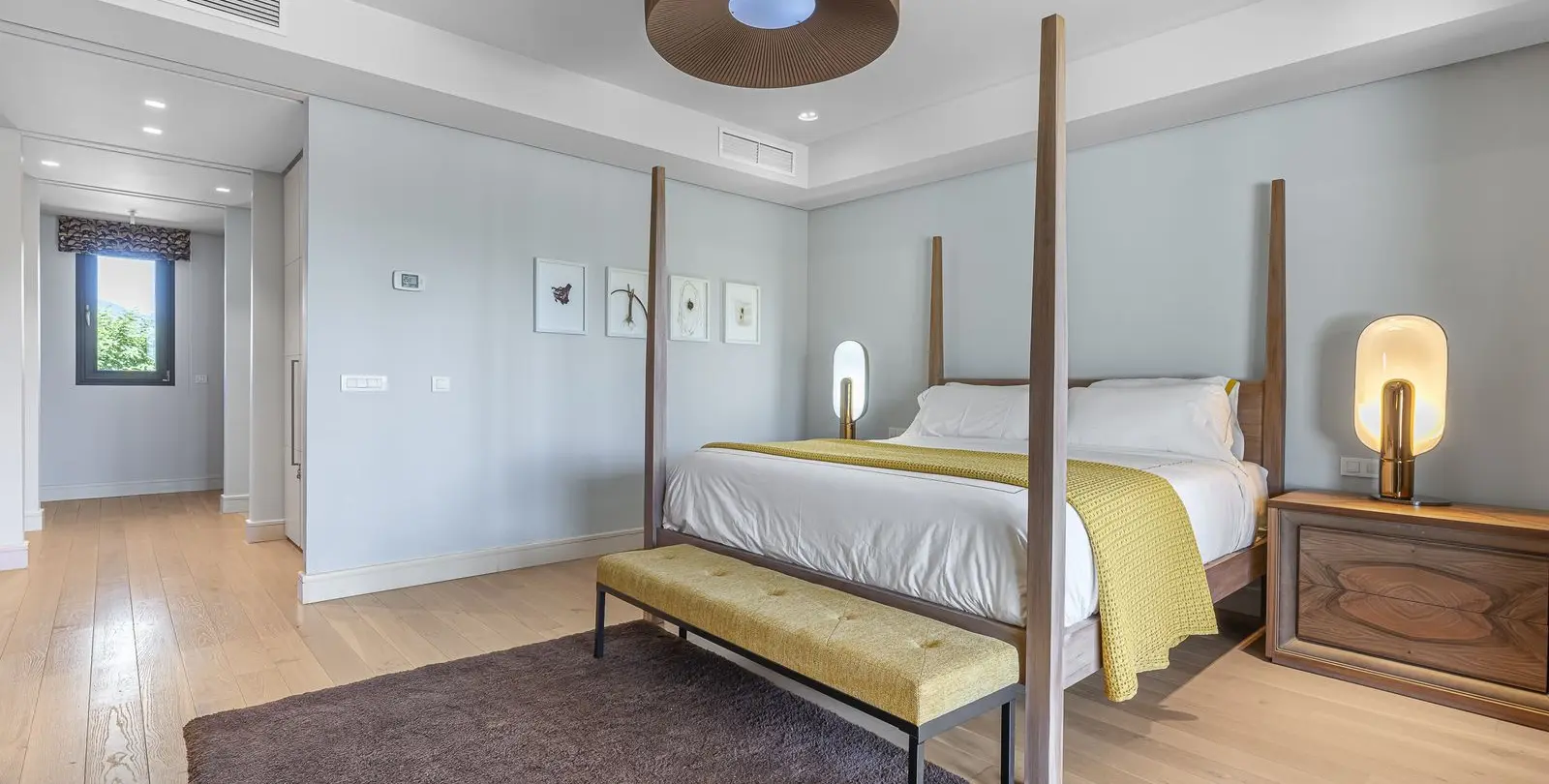 Sale of detached villa in The Golden Mile 31