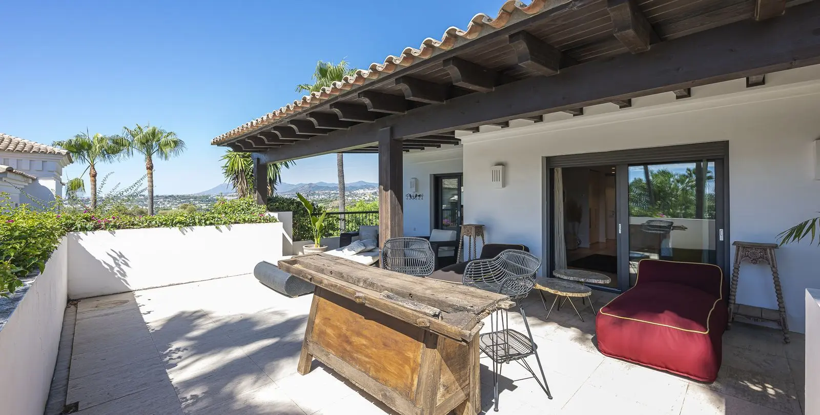 Sale of detached villa in The Golden Mile 36