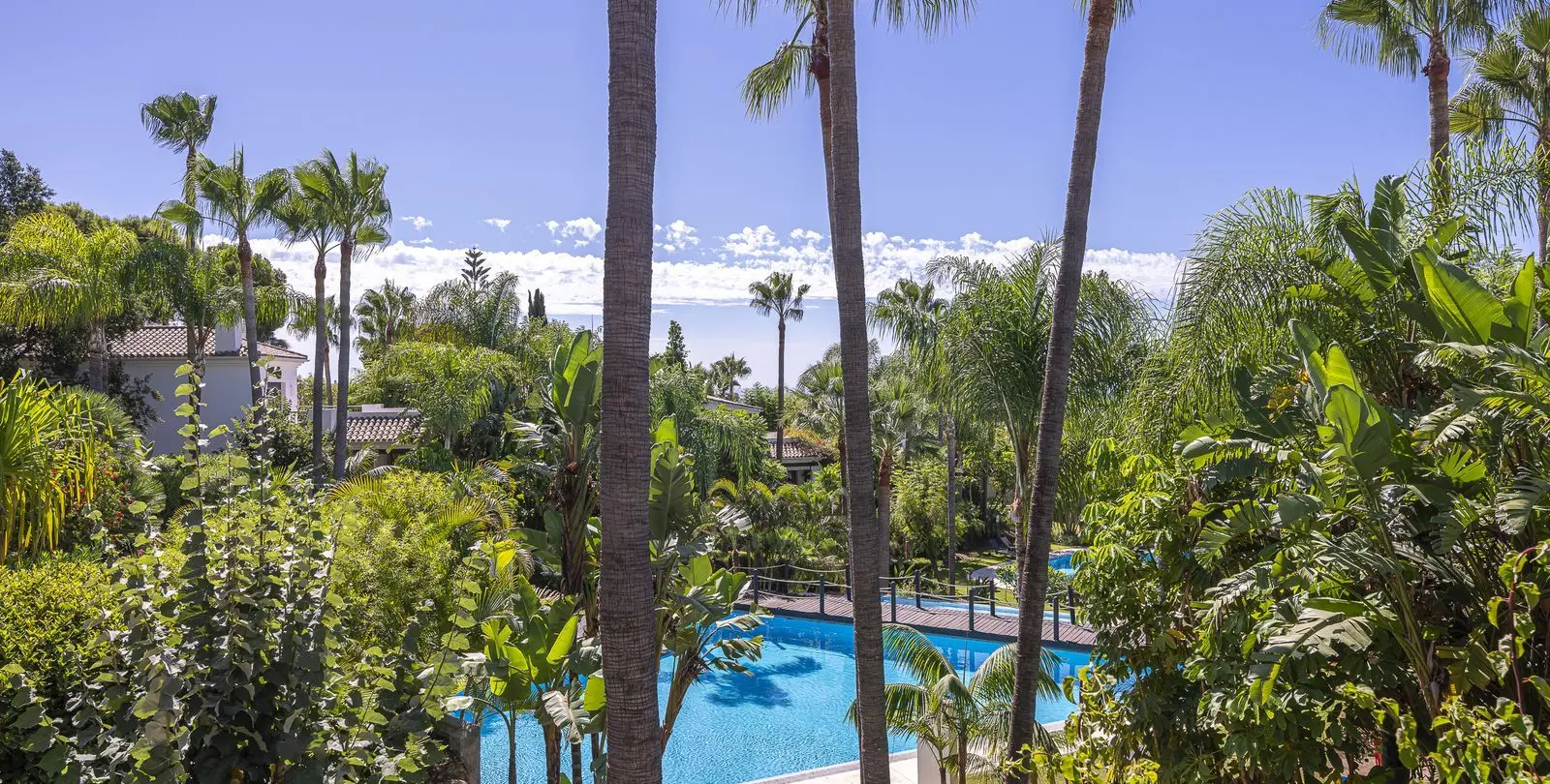 Sale of detached villa in The Golden Mile 42