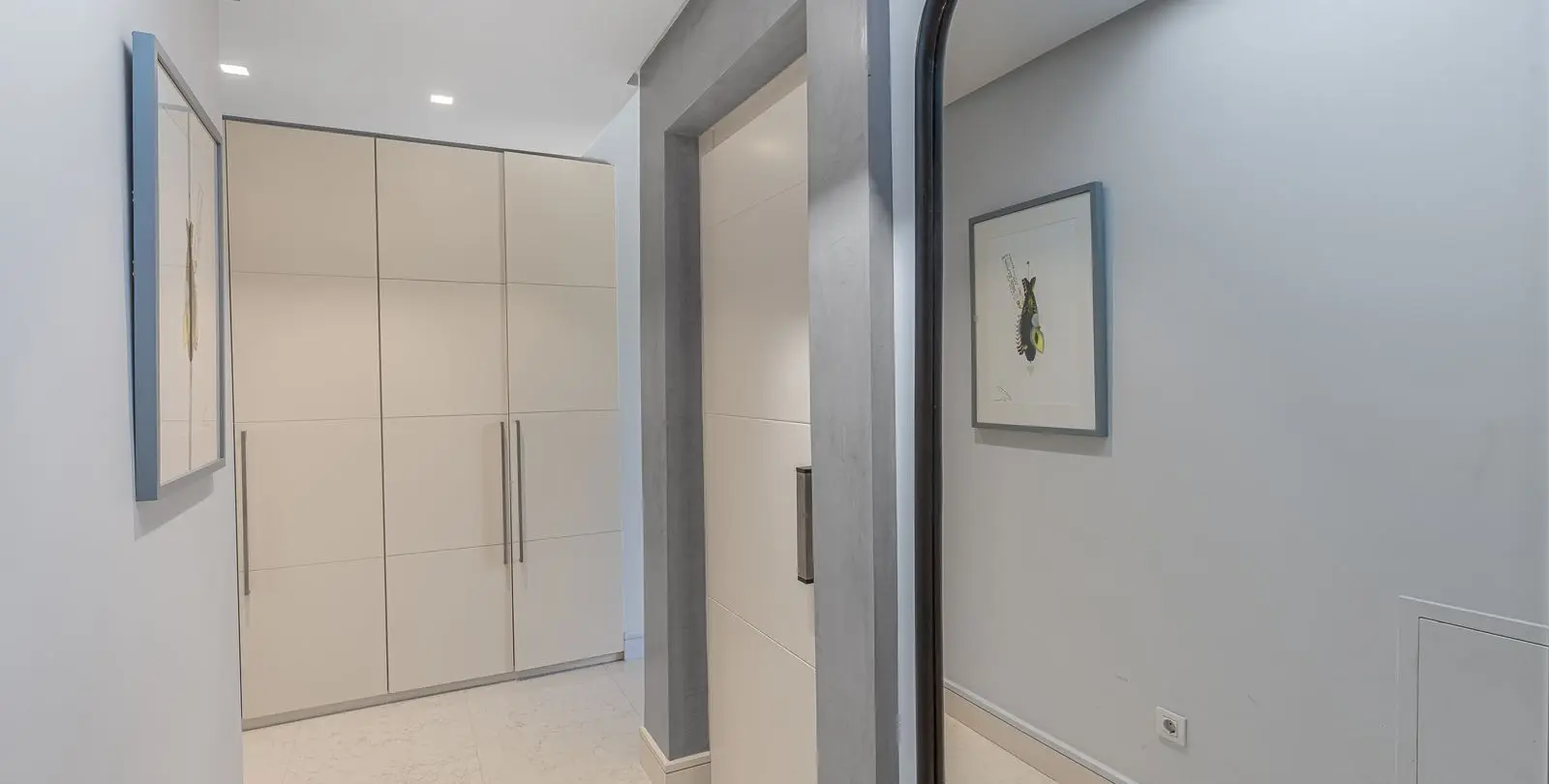 Sale of detached villa in The Golden Mile 53