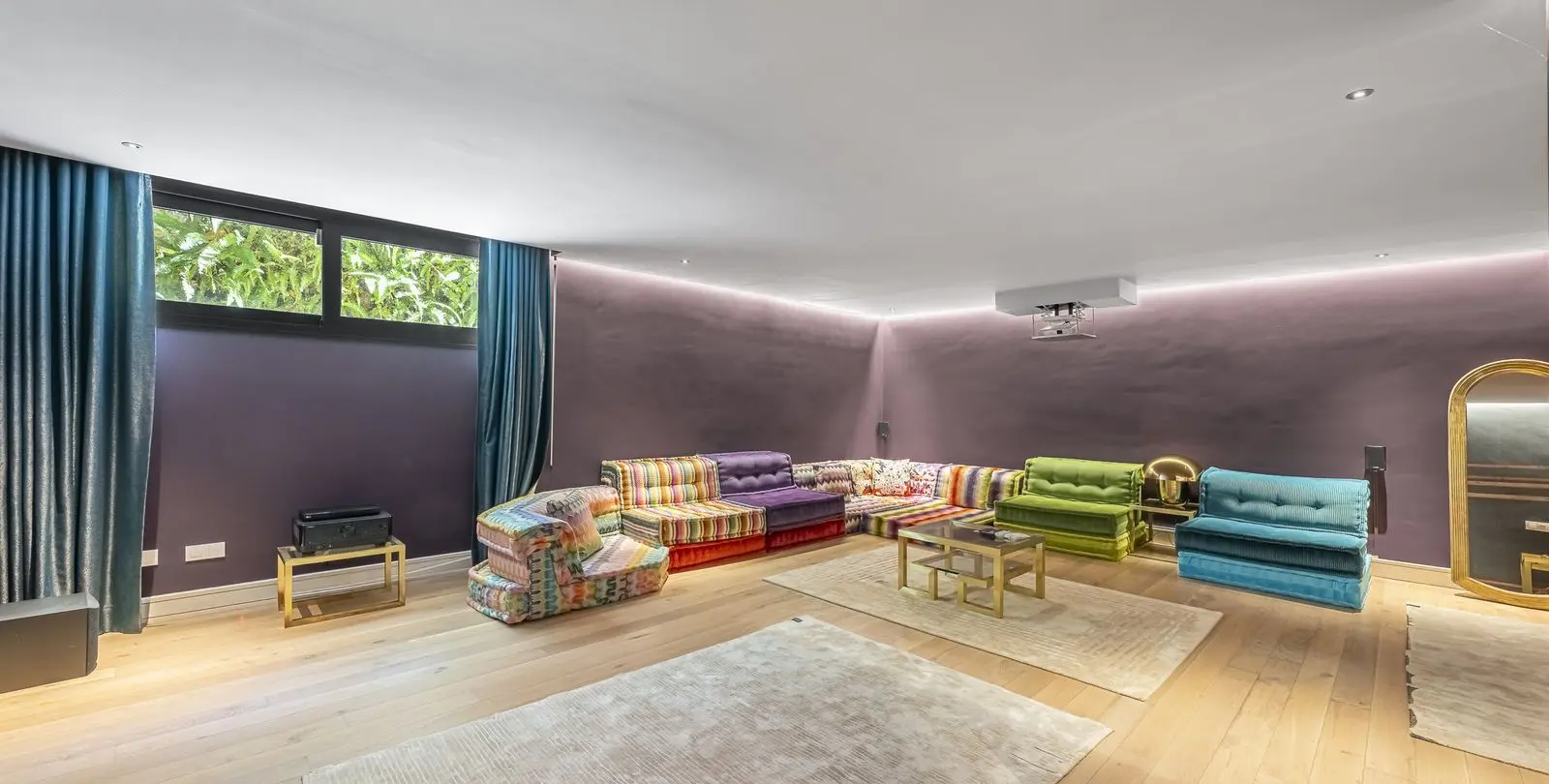 Sale of detached villa in The Golden Mile 63