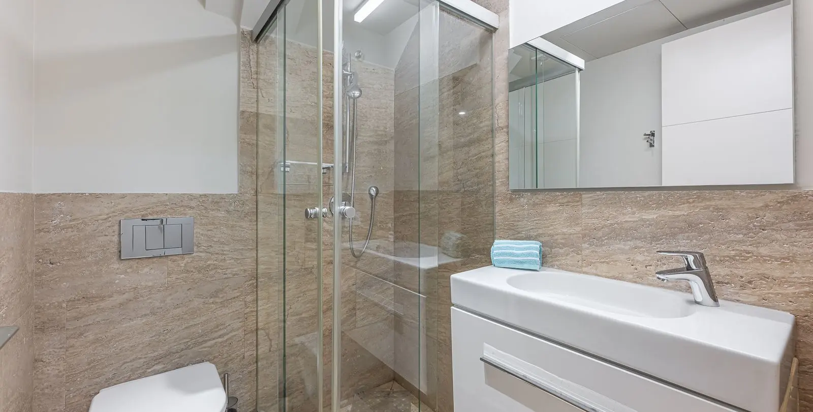 Sale of detached villa in The Golden Mile 65