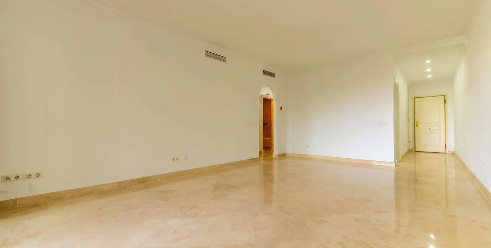 Venta de apartamento en planta baja en Mijas Golf 15