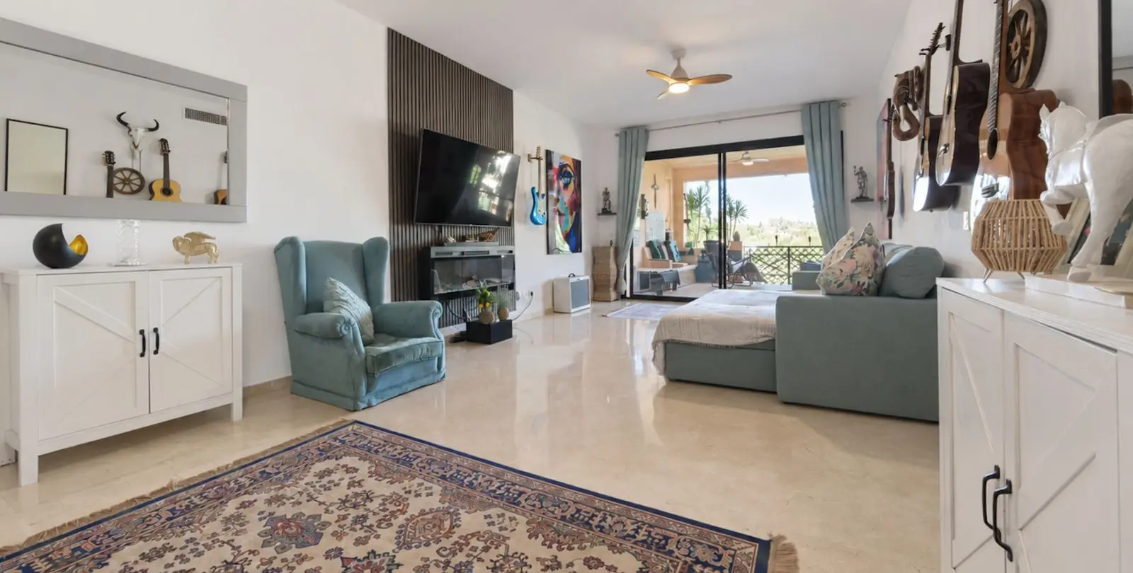 Sale of middle floor apartment in Estepona 7