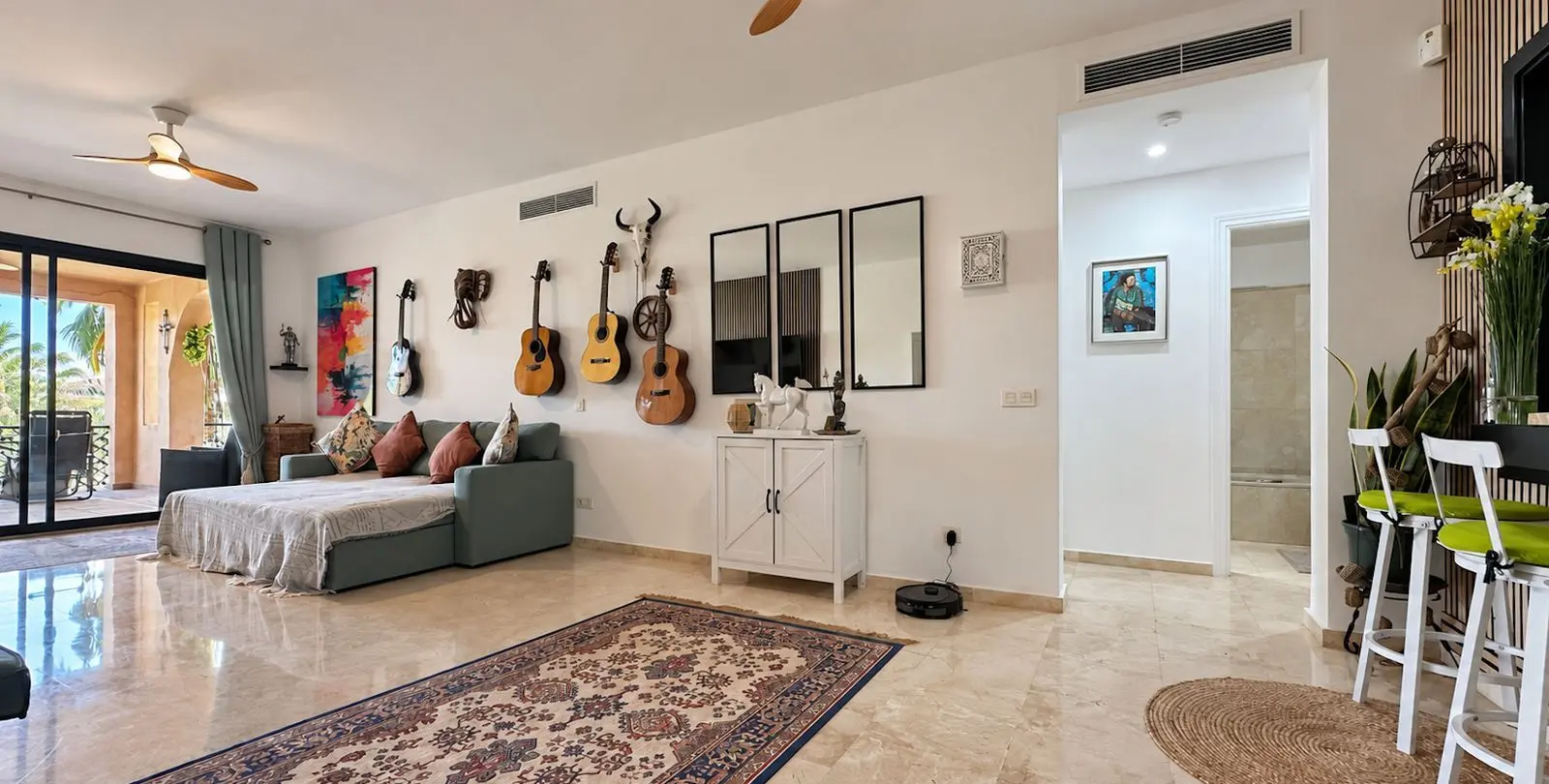 Sale of middle floor apartment in Estepona 22