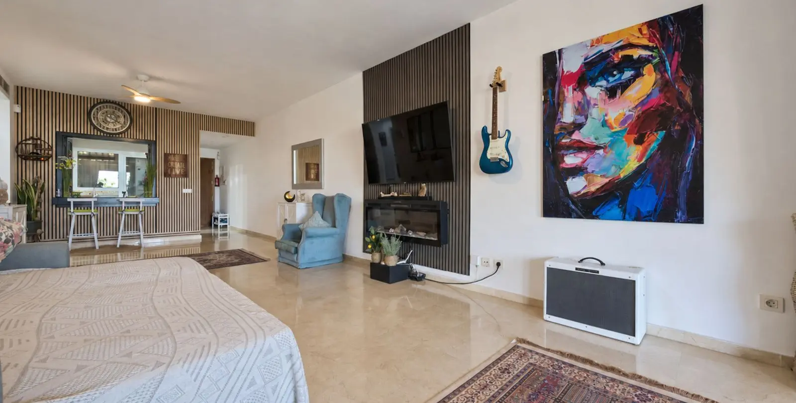 Sale of middle floor apartment in Estepona 30