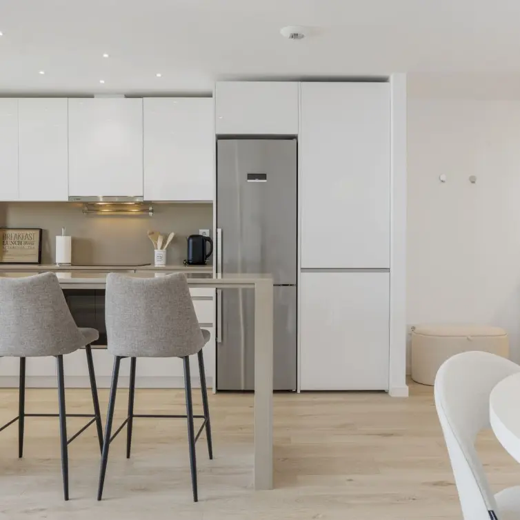 Venta de apartamento en planta media en Estepona