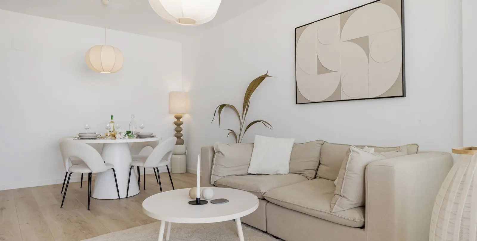Venta de apartamento en planta media en Estepona 8