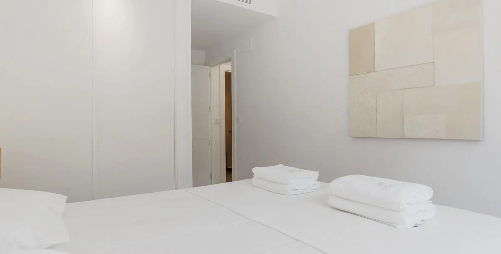 Venta de apartamento en planta media en Estepona 11