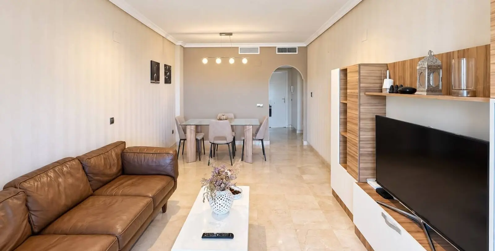 Продажа апартаментов на среднем этаже в Estepona 3