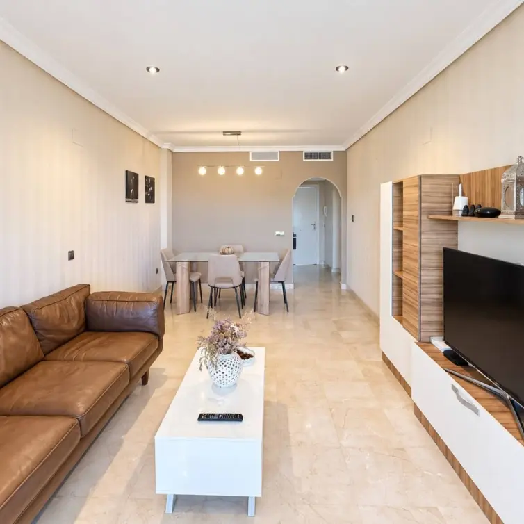 Продажа апартаментов на среднем этаже в Estepona
