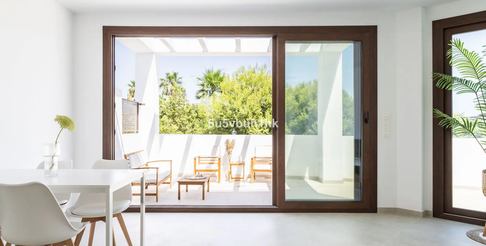 Продажа двухуровневых апартаментов в Nerja 6
