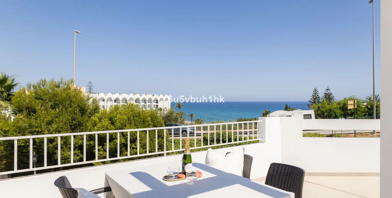 Продажа двухуровневых апартаментов в Nerja 24