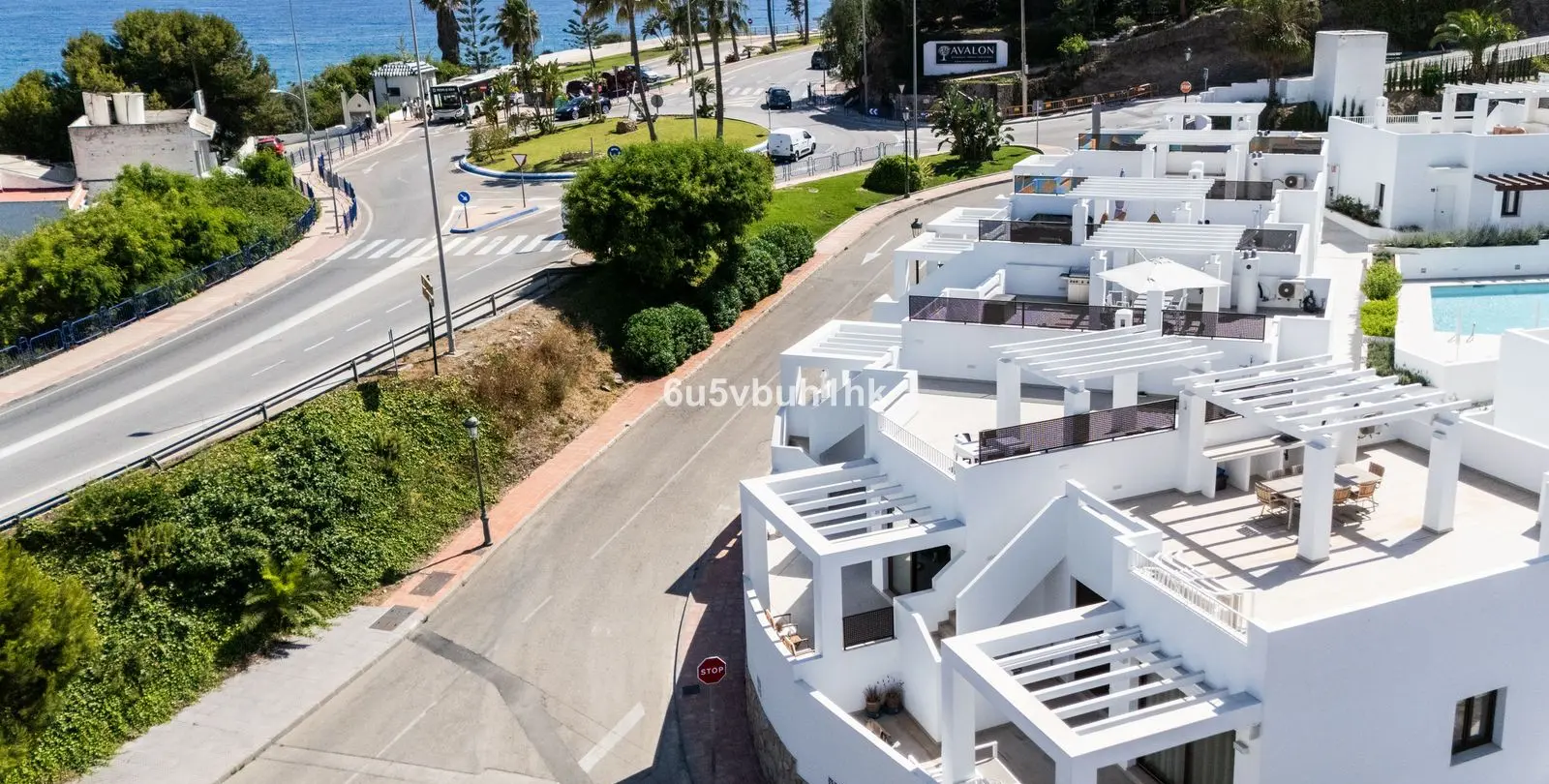 Продажа двухуровневых апартаментов в Nerja 25