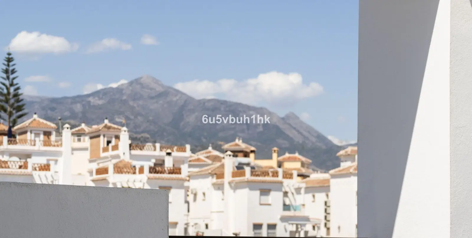 Продажа двухуровневых апартаментов в Nerja 33