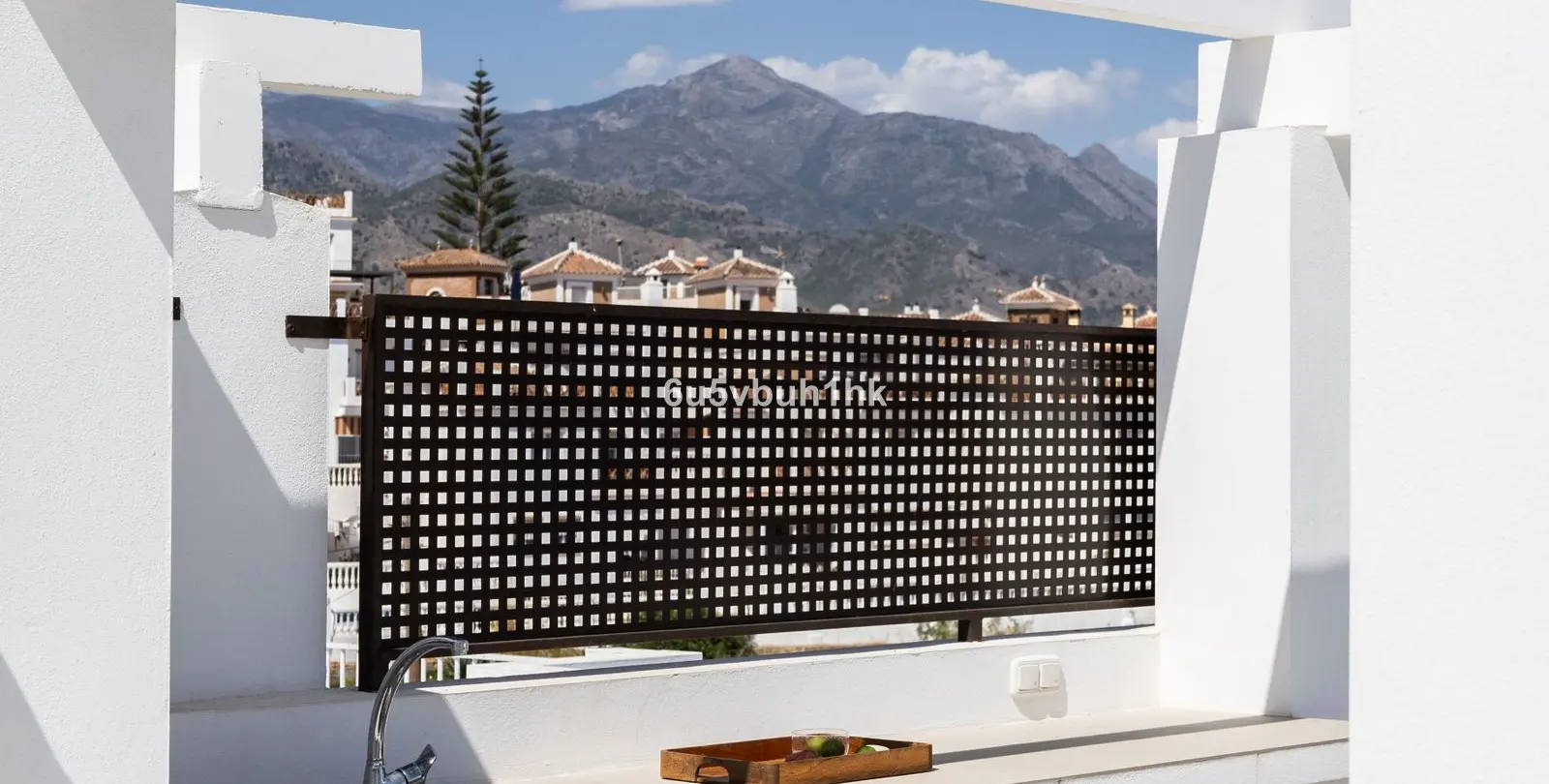 Продажа двухуровневых апартаментов в Nerja 35