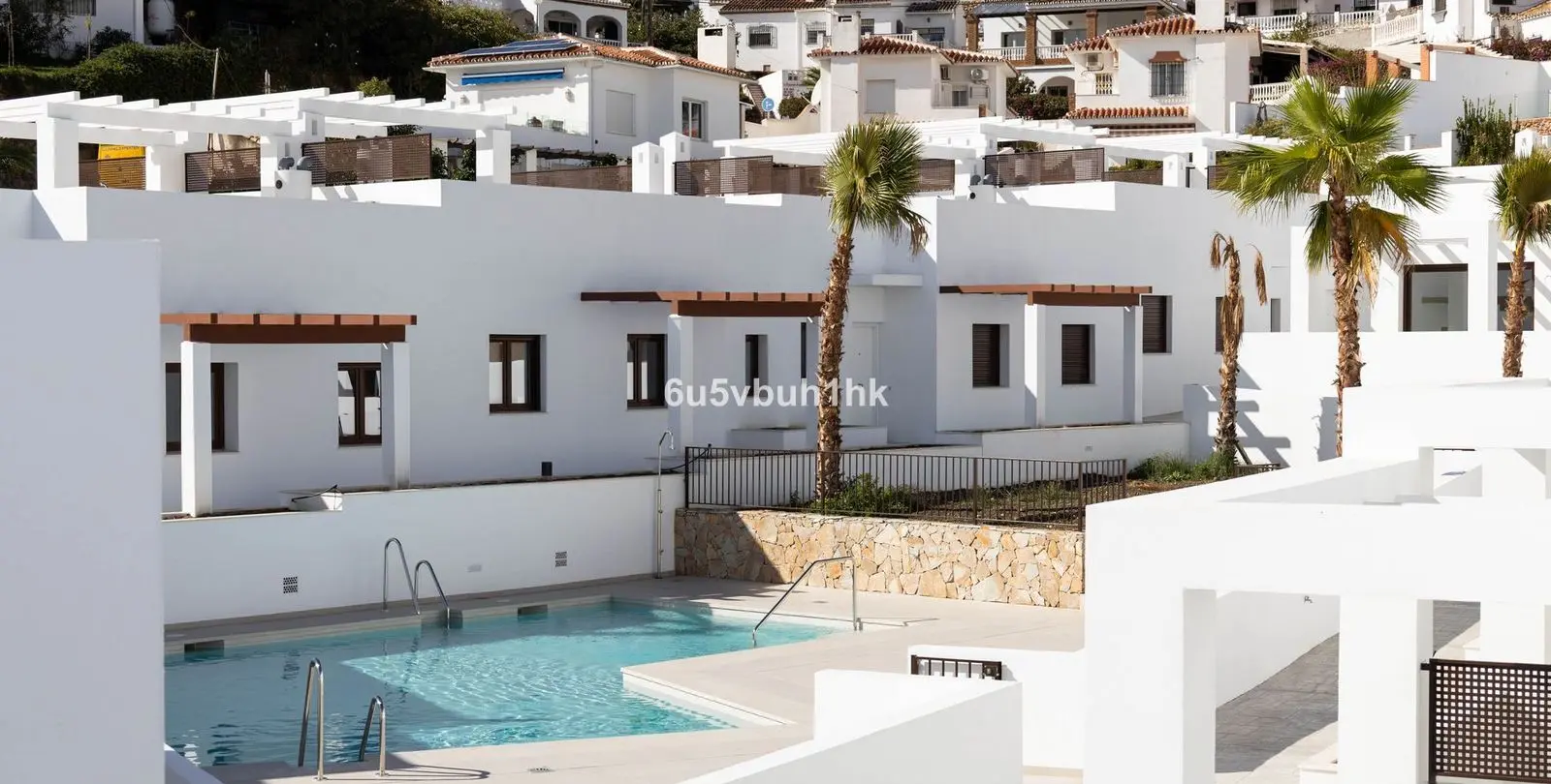 Продажа двухуровневых апартаментов в Nerja 41