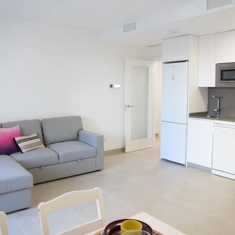 Venta de apartamento en planta media en Estepona