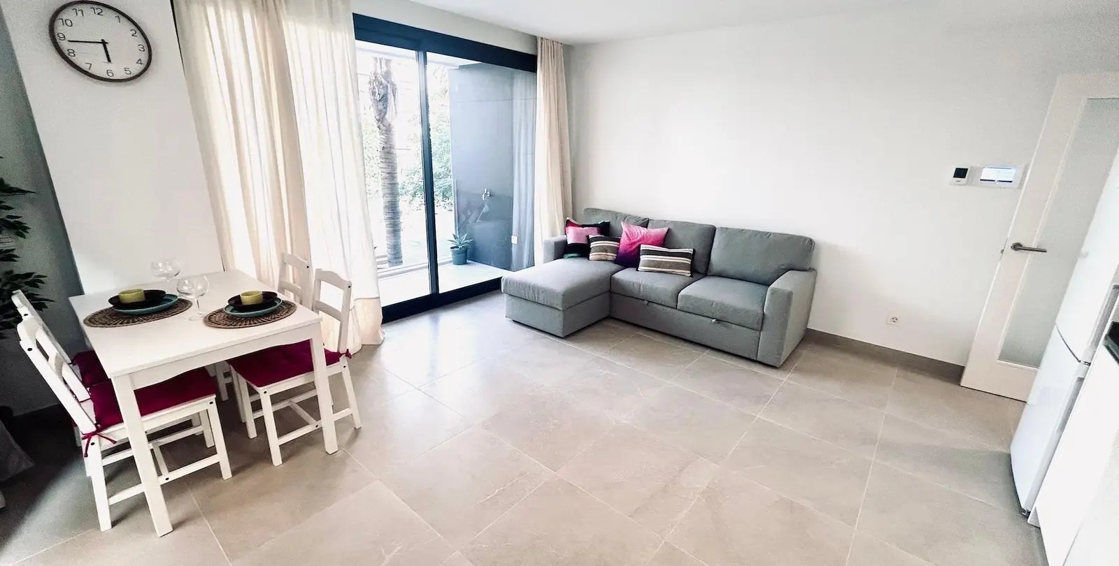 Venta de apartamento en planta media en Estepona 6
