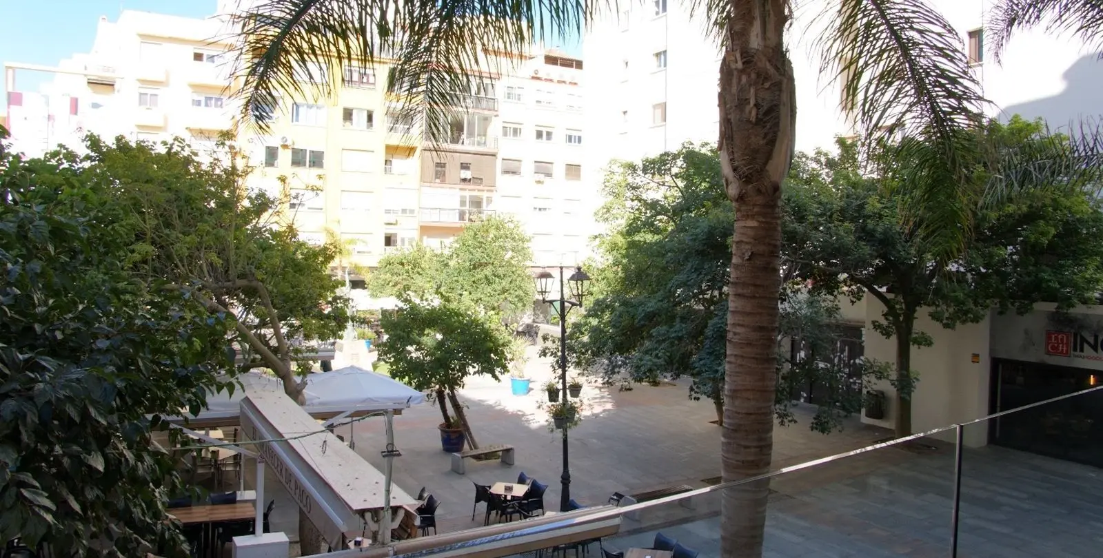 Venta de apartamento en planta media en Estepona 9