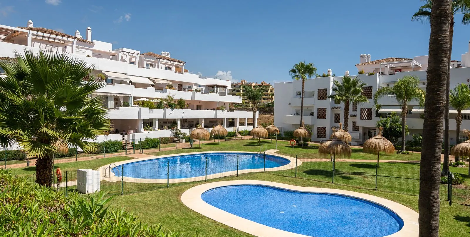 Venta de ático dúplex en Selwo 19