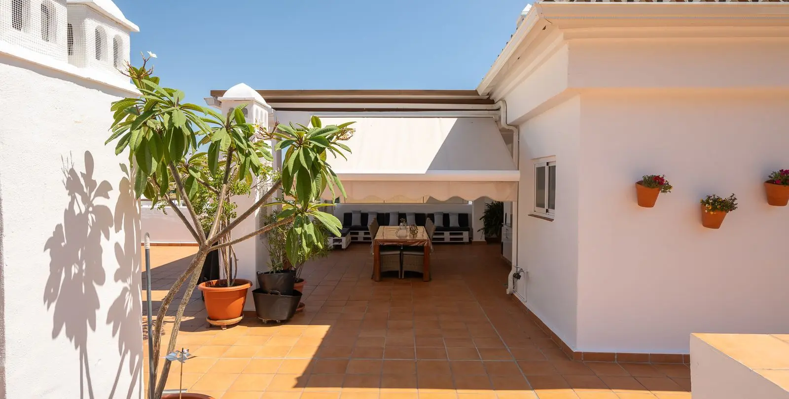 Venta de ático dúplex en Selwo 33