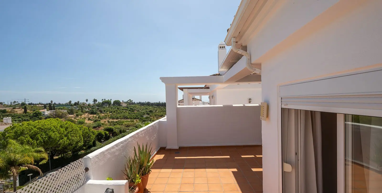 Venta de ático dúplex en Selwo 34