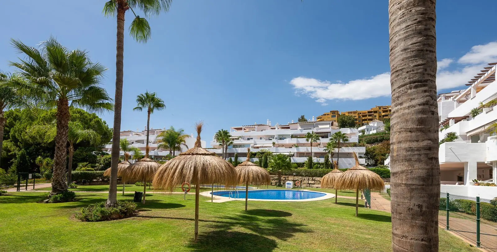 Venta de ático dúplex en Selwo 37