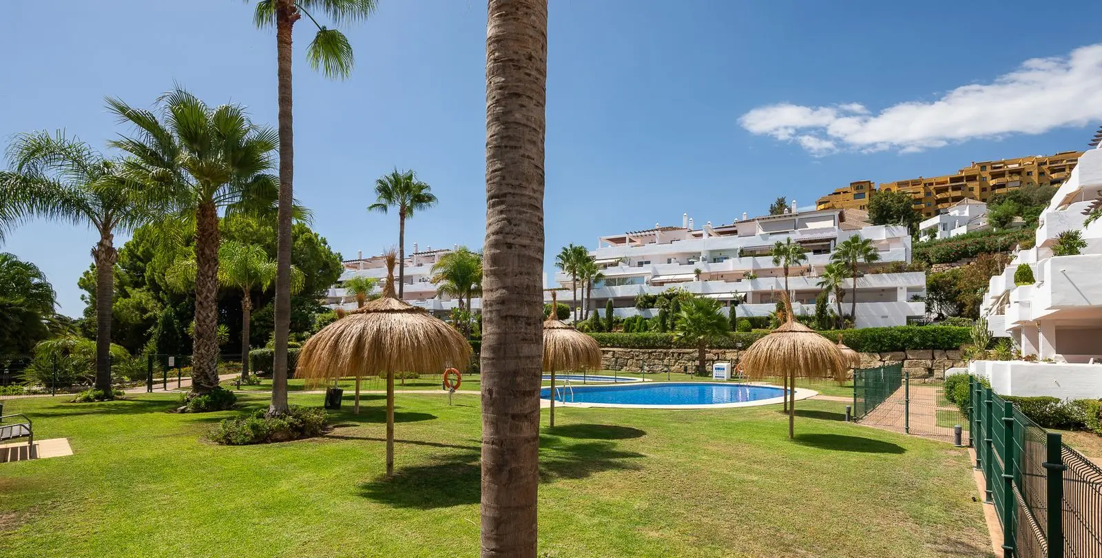Venta de ático dúplex en Selwo 38