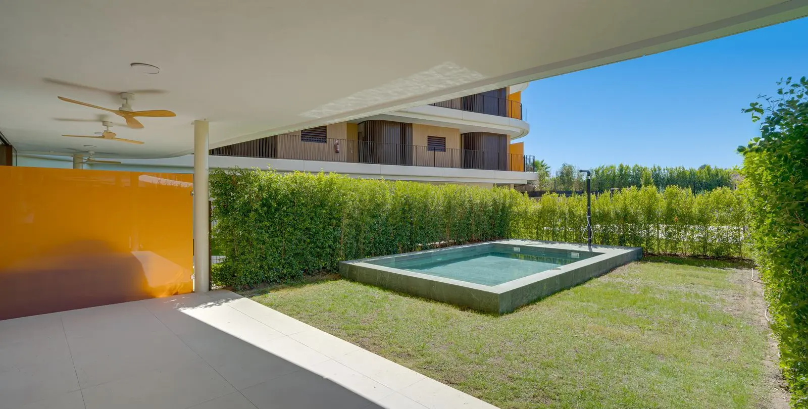 Sale of ground floor apartment in Higueron 2