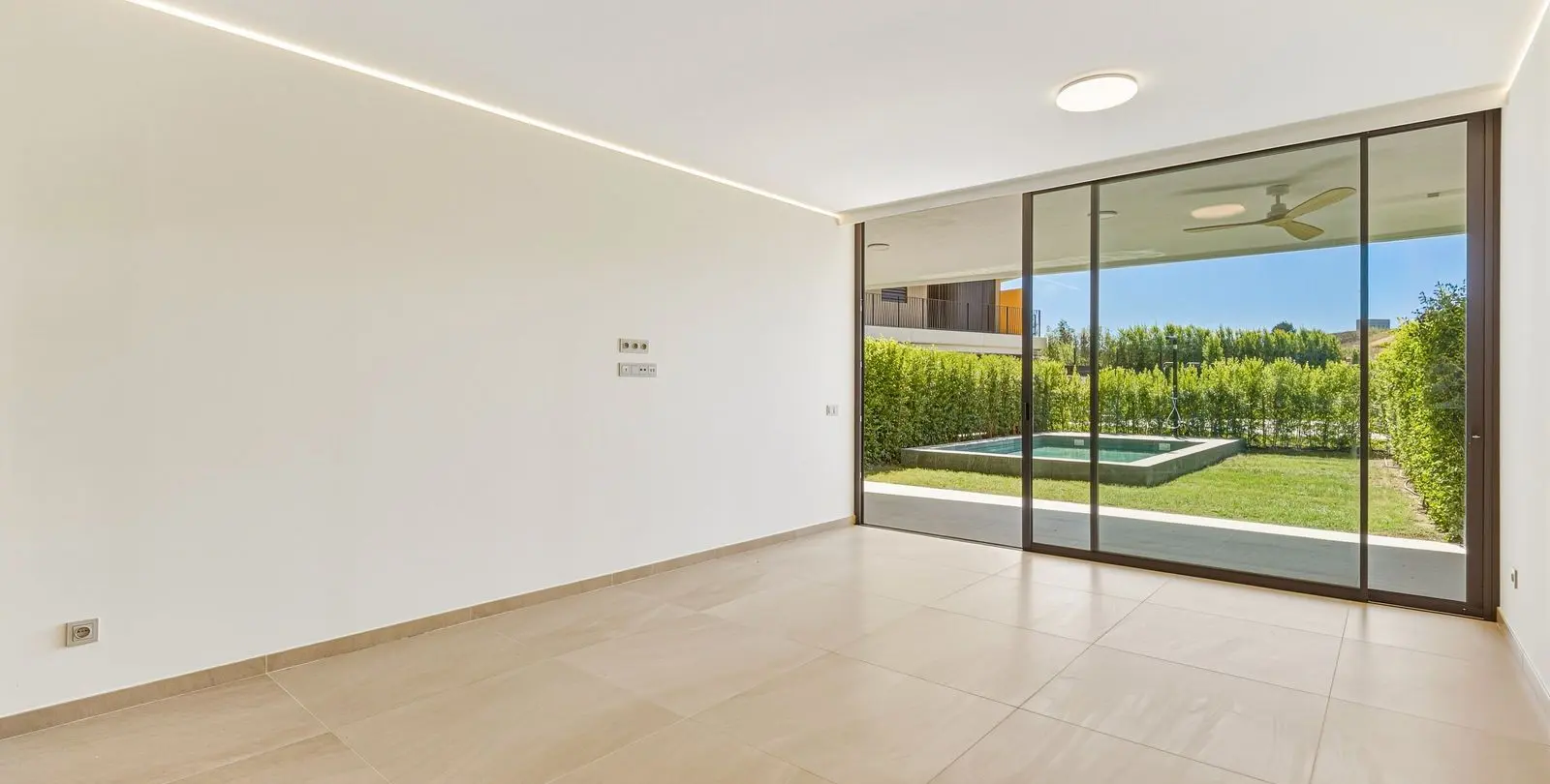 Sale of ground floor apartment in Higueron 4