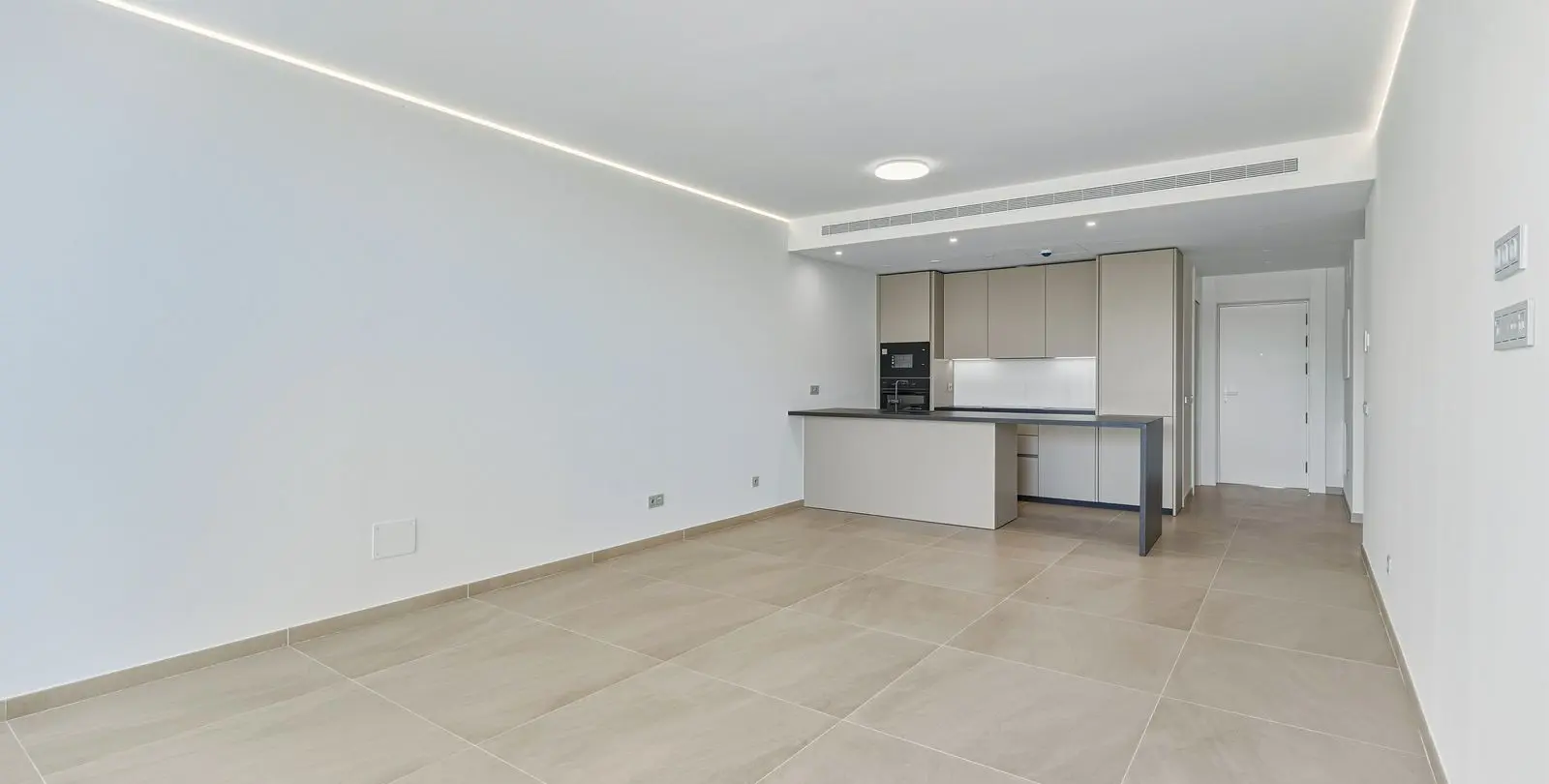 Sale of ground floor apartment in Higueron 17
