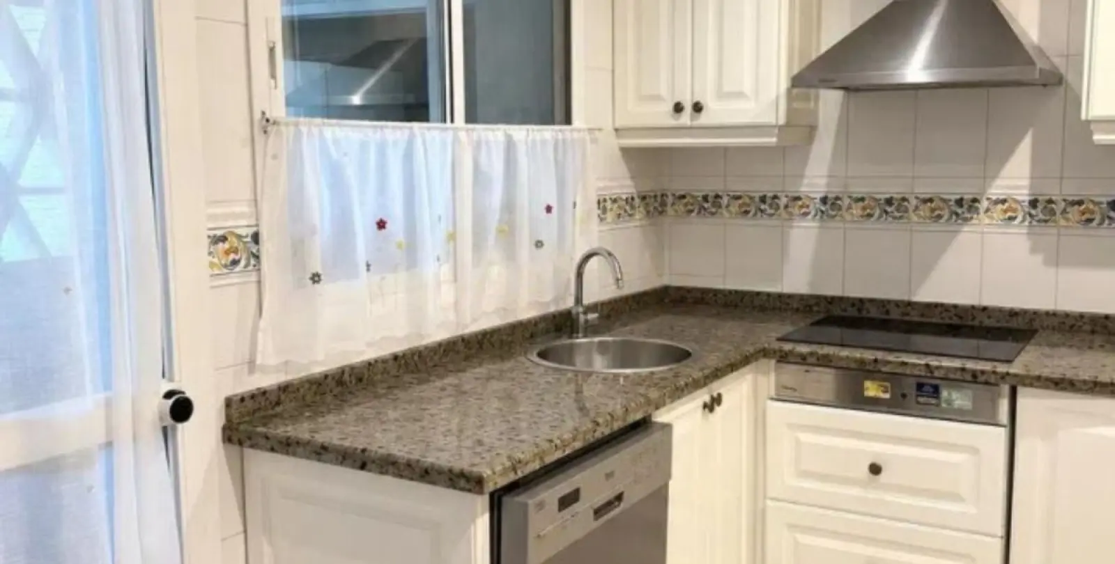 Venta de apartamento en planta baja en Marbella 5