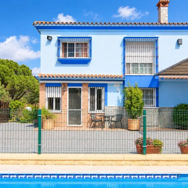 Sale of detached villa in Coín
