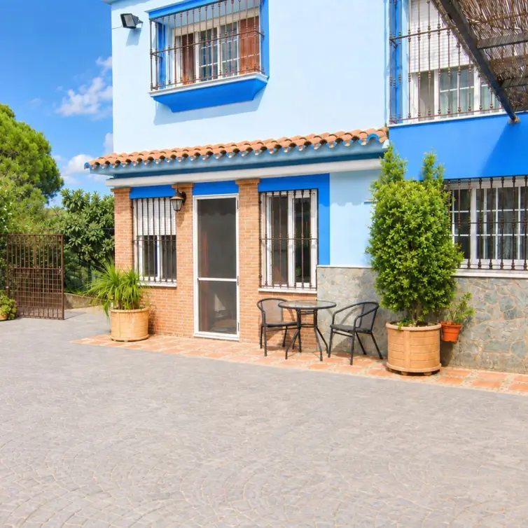 Sale of detached villa in Coín