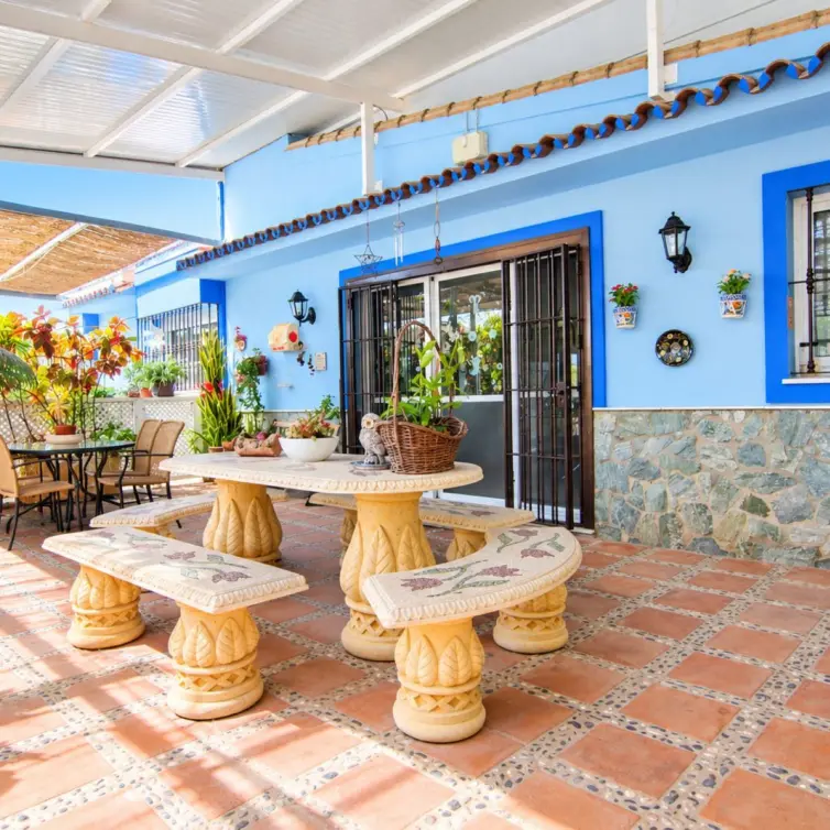 Sale of detached villa in Coín