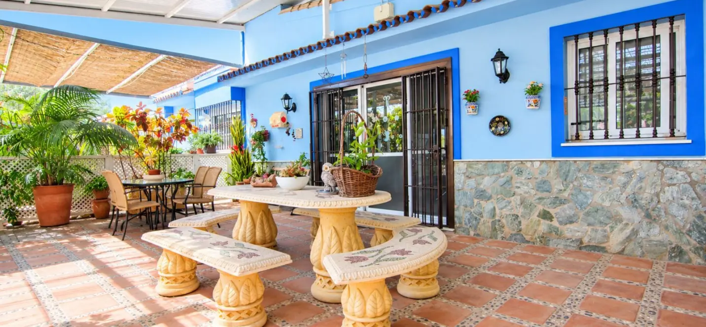 Sale of detached villa in Coín 2
