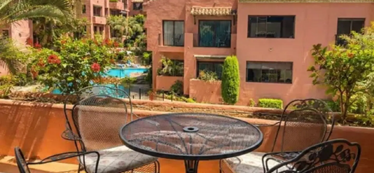 Venta de apartamento en planta media en Marbella 4