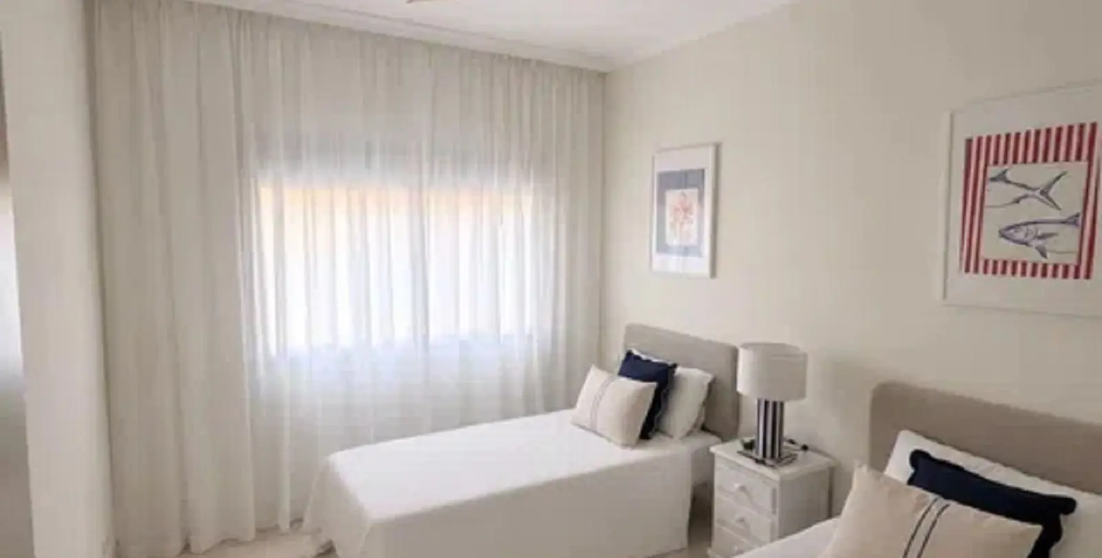 Venta de apartamento en planta media en Marbella 9