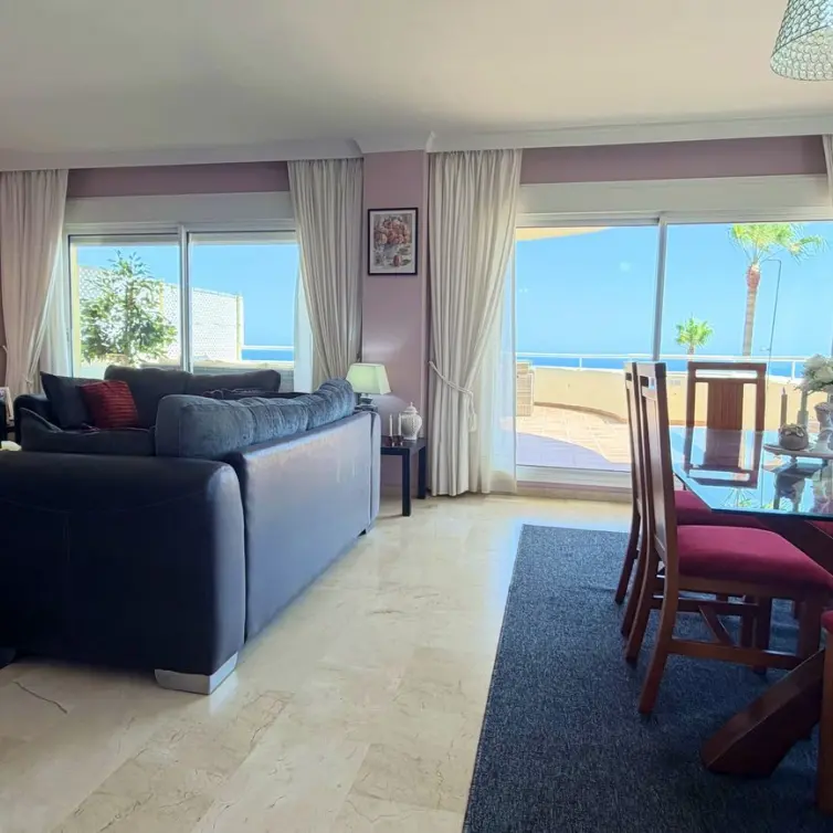 Venta de ático en Estepona