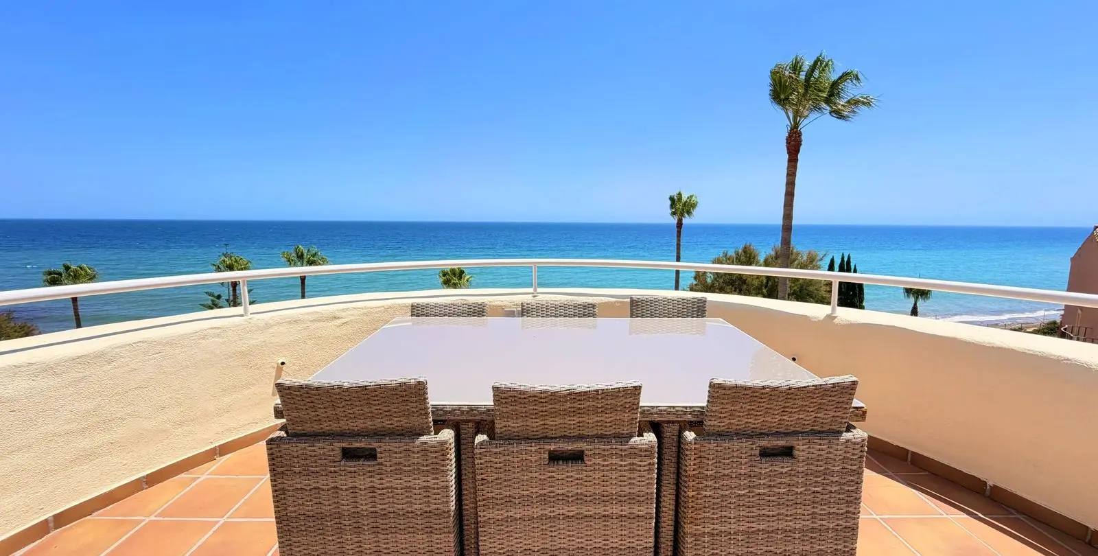 Venta de ático en Estepona 8